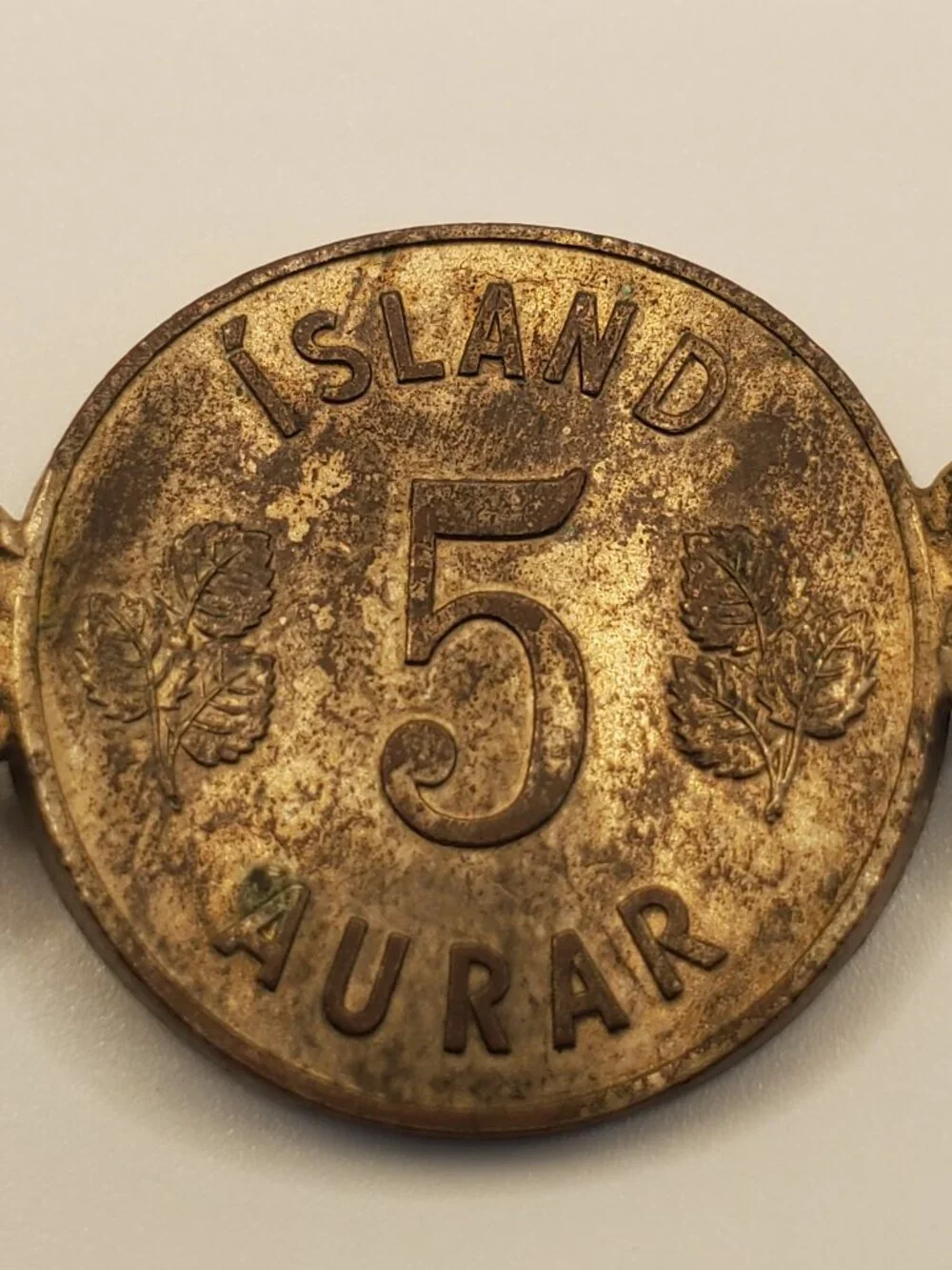 A Vintage IRELAND (KONUNGUR) Coin Bracelet, item # B-1195, . wt. 21 grams.